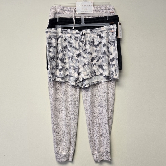 Danskin 3 Piece Jogger Shorts Set XL - Picture 1 of 10